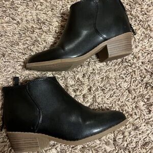 Old Navy girls size 1  Black Ankle Boots